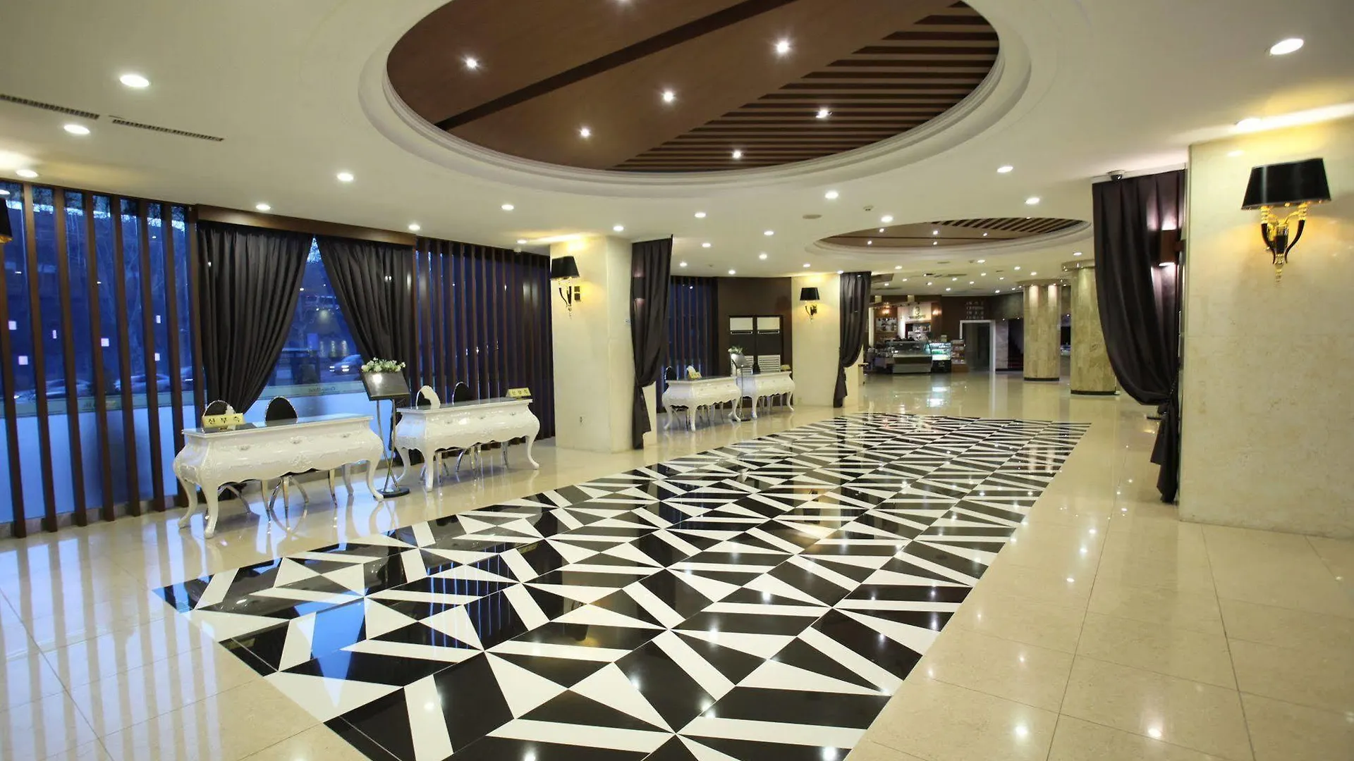 Itaewon Crown Hotel Seoul